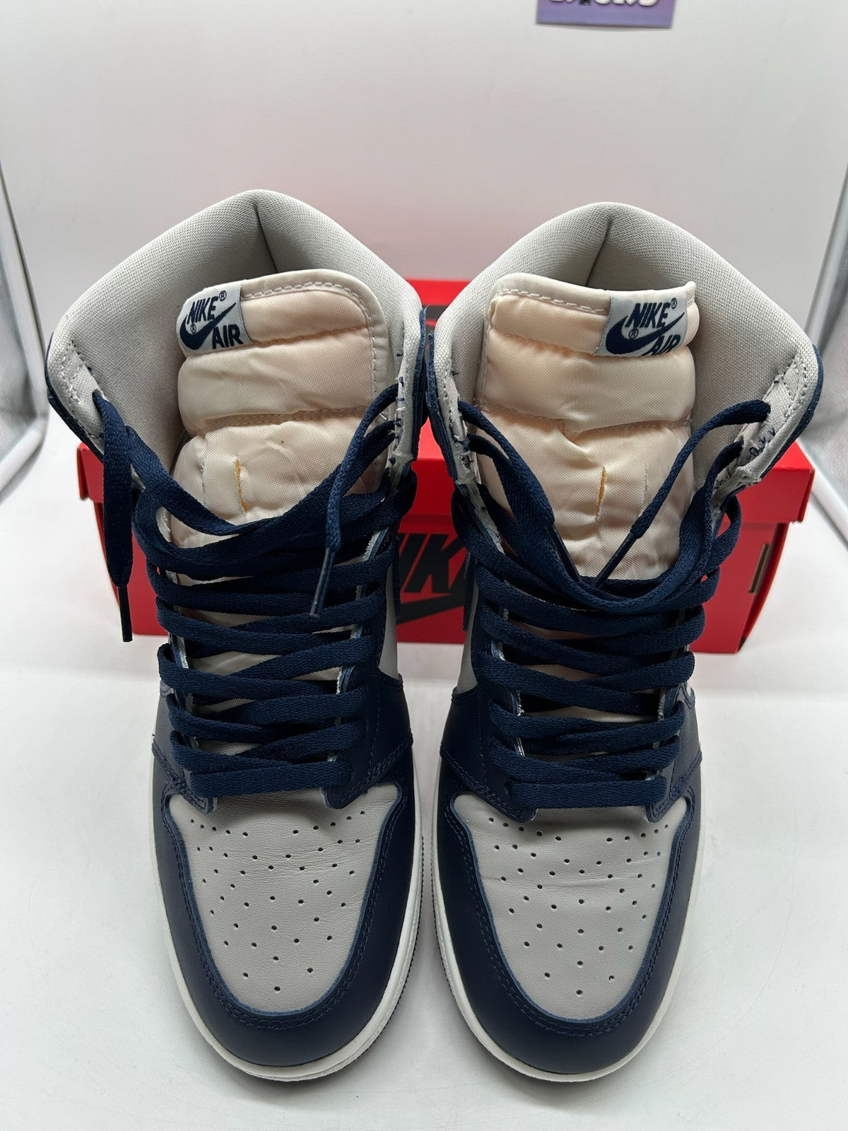 Air Jordan 1 Georgetown Size 10.5 (WITH BOX)