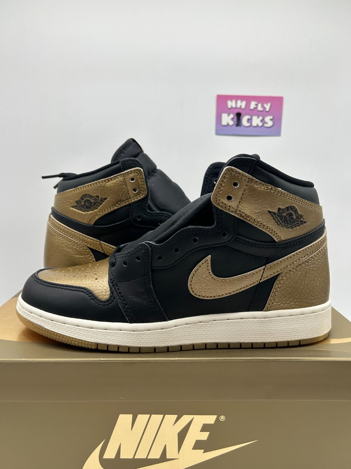 Size 6.5Y Nike Air Jordan 1 Retro High OG GS Black/Metallic Gold Sail NEW