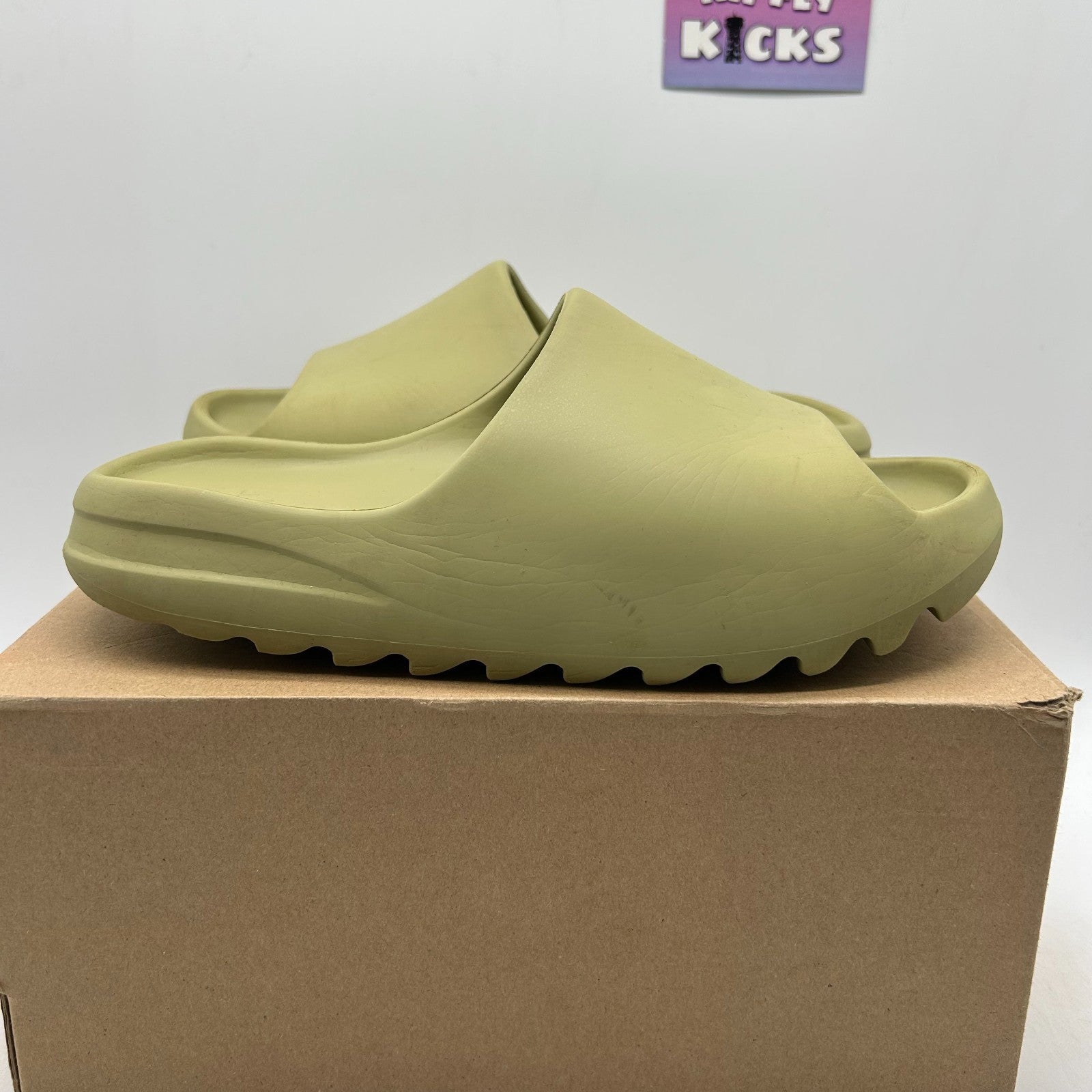 Size 8 Adidas Yeezy Slide Resin Green