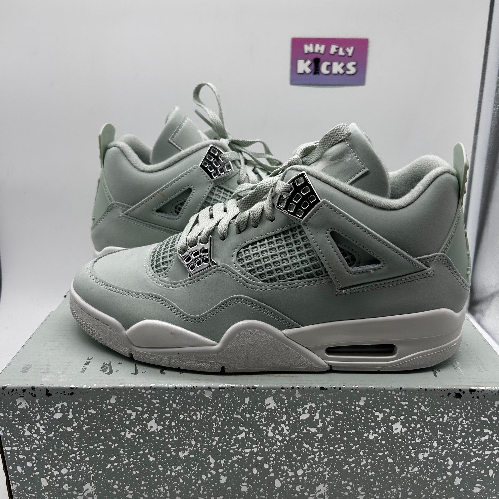 Size 10.5 Air Jordan 4 Retro Seafoam/Sail-Metallic Silver NEW (No Lid)