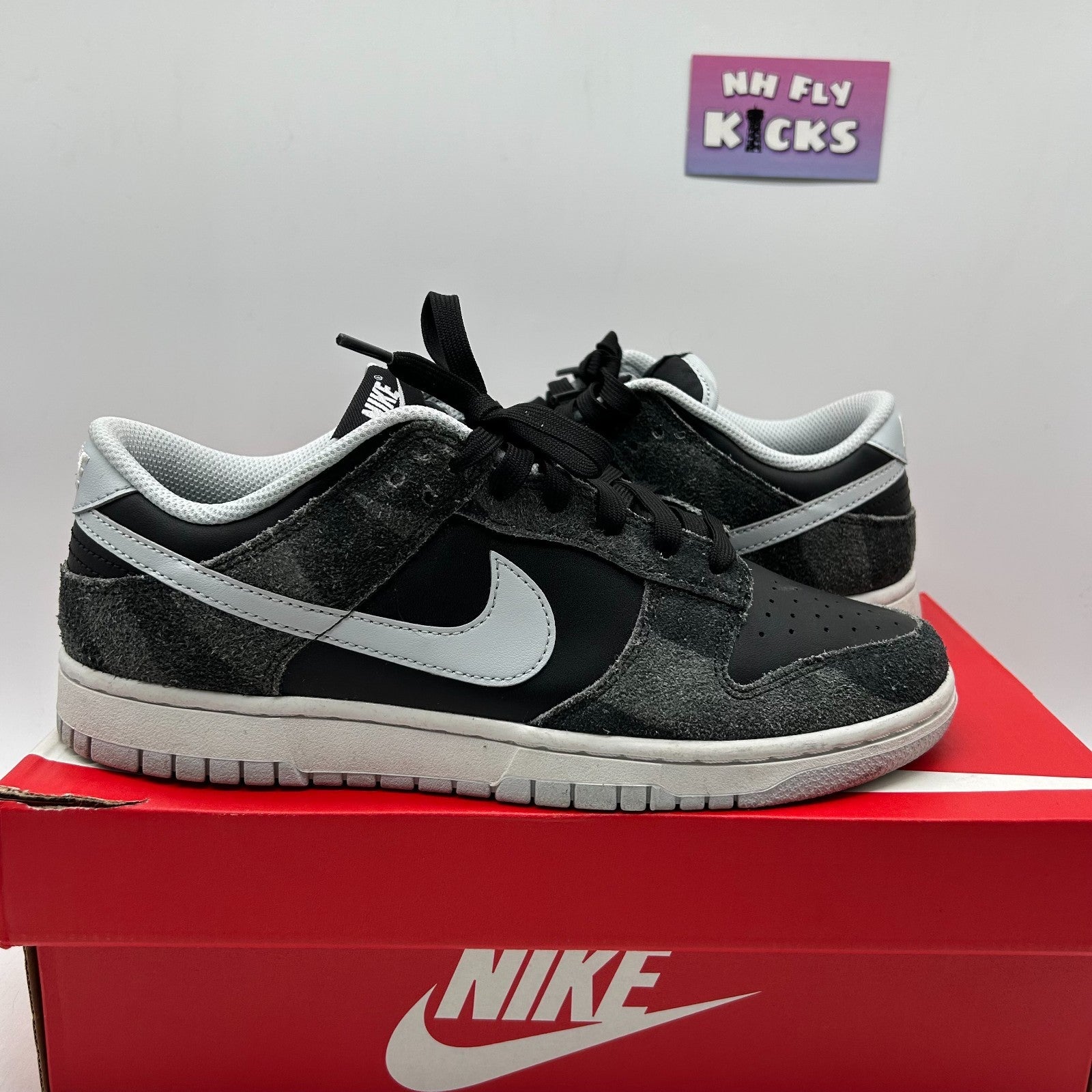 Size 8.5 Nike Dunk Premium Low Animal Pack Zebra Black/Pure Platinum/Anthracite