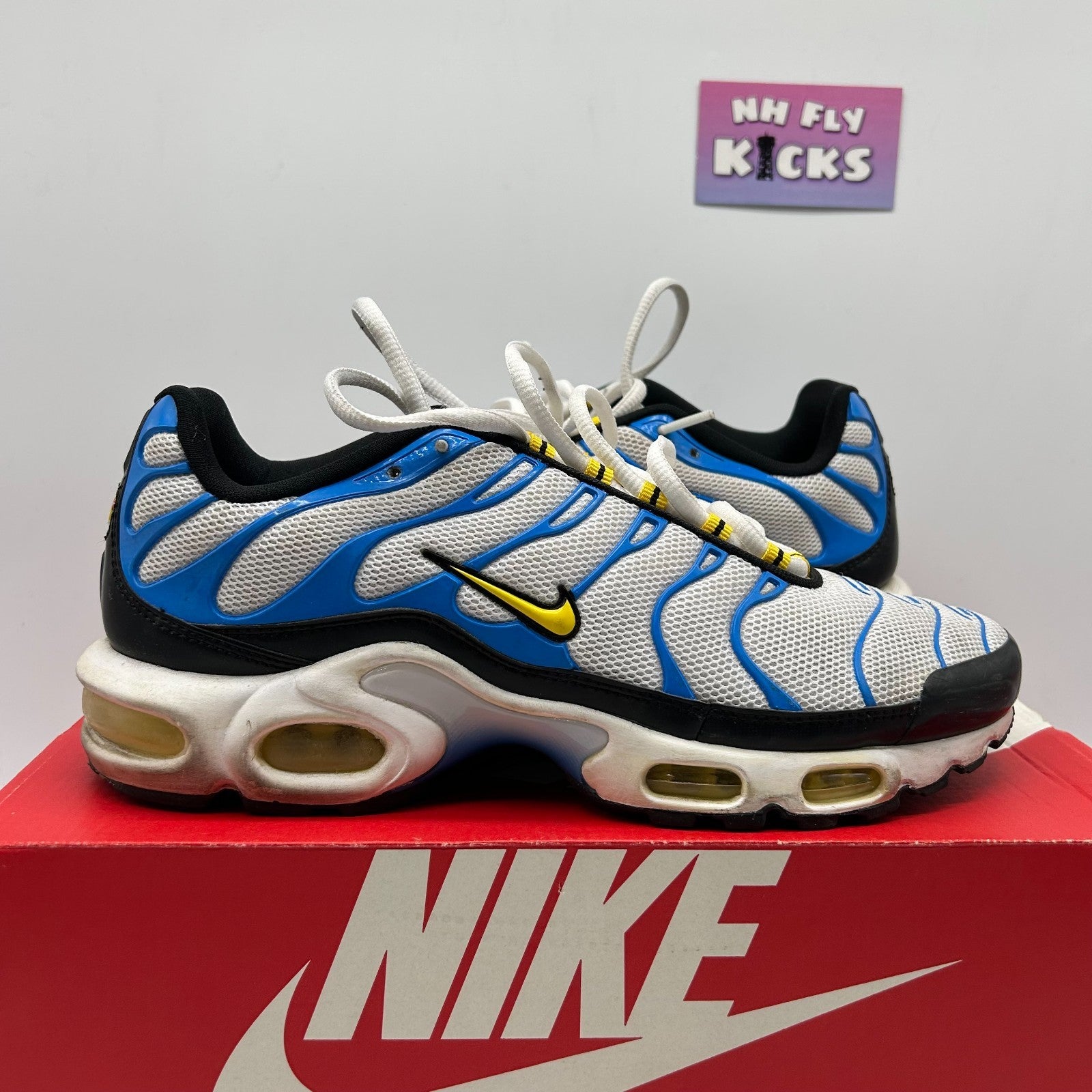 Size 8.5 Nike Air Max Plus White/Tour Yellow/Photo Blue/Black