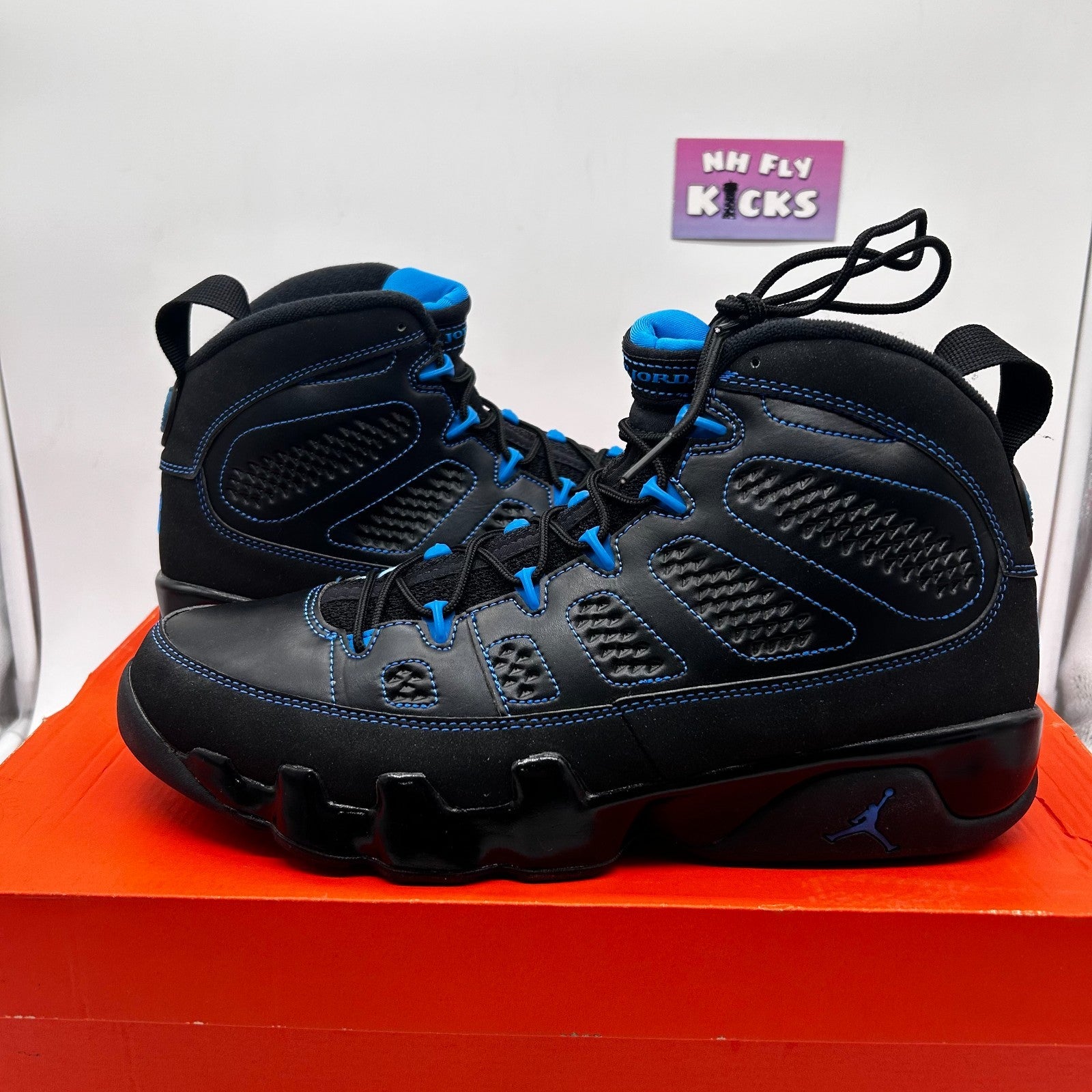 Size 10.5 Nike Air Jordan 9 Retro Black-White/Photo Blue NEW
