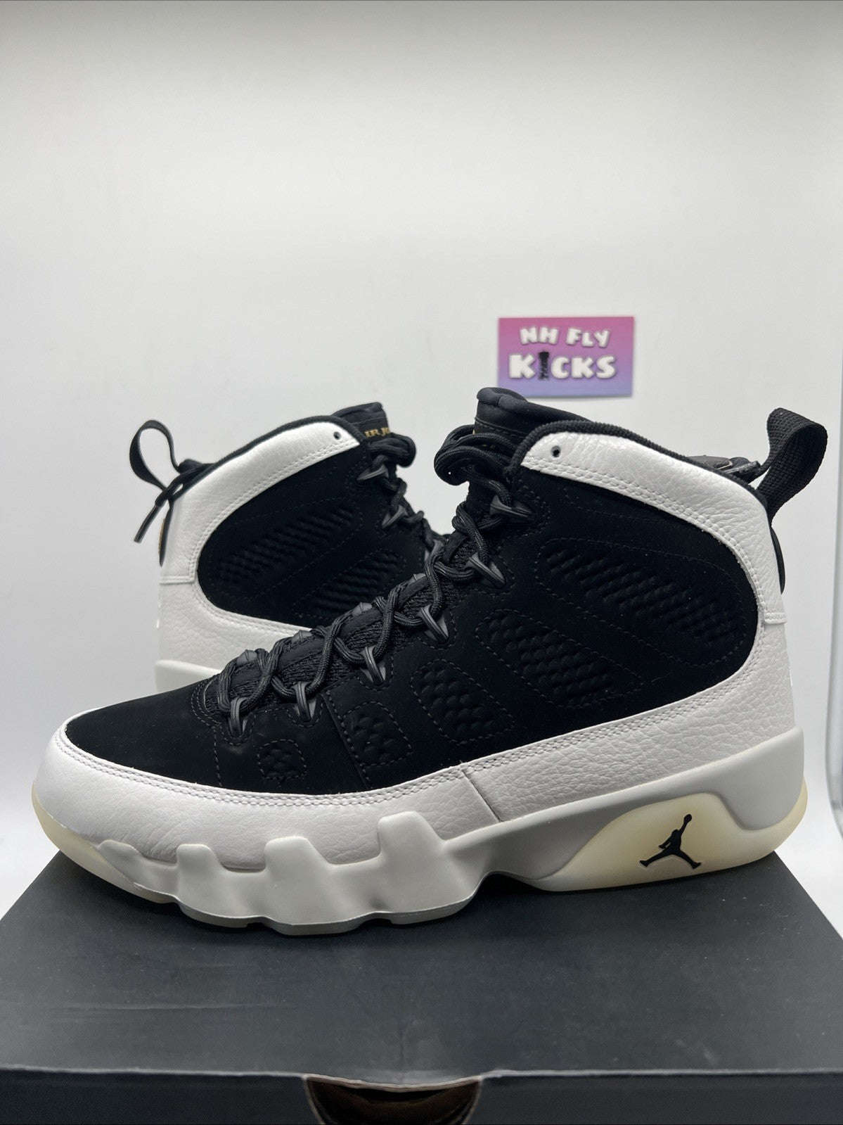 Air Jordan 9 Retro "CITY OF FLIGHT" 2018 - Size 8 - 302370 021 (2982-45)