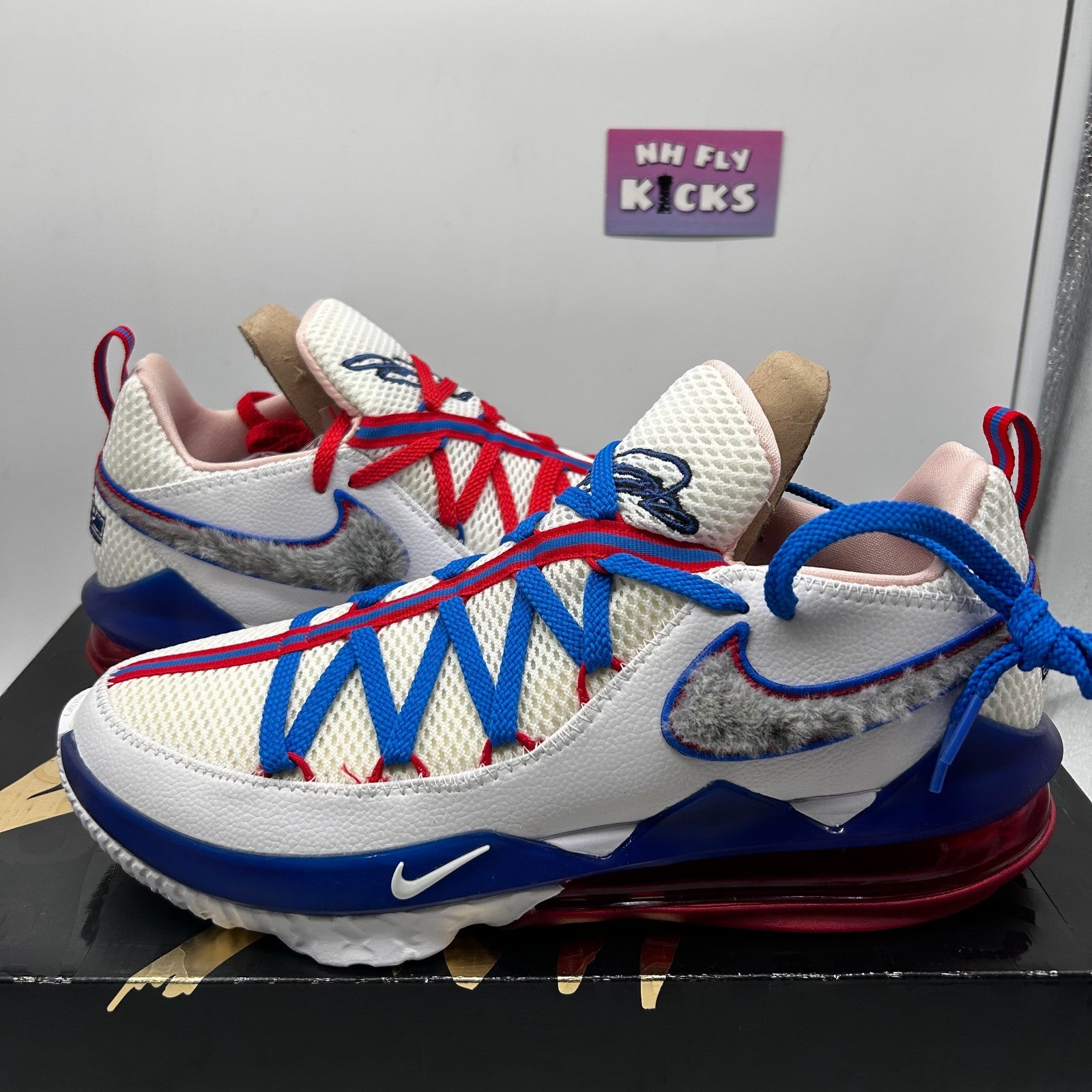 Size 11M/12.5W Nike LeBron 17 Low Tune Squad White Blue University Red NEW