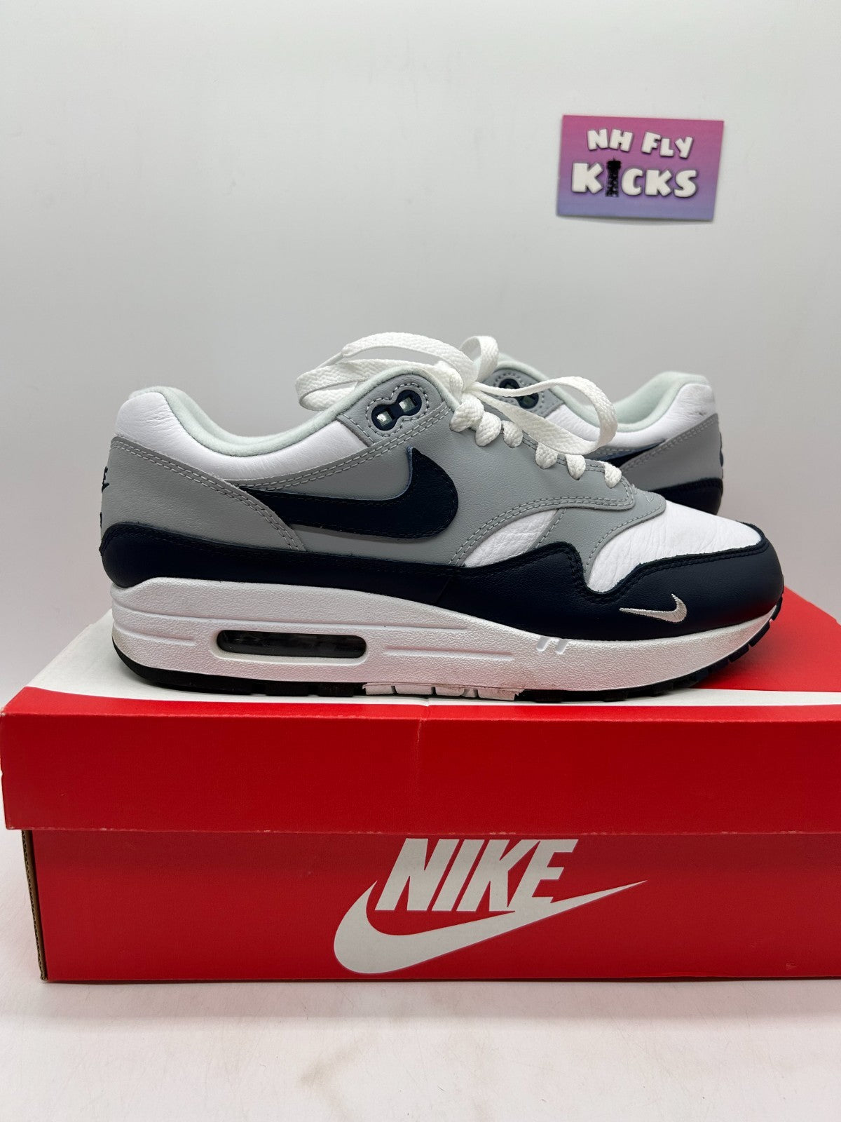 Size 7.5 - Nike Air Max 1 LV8 White Obsidian Gray Black