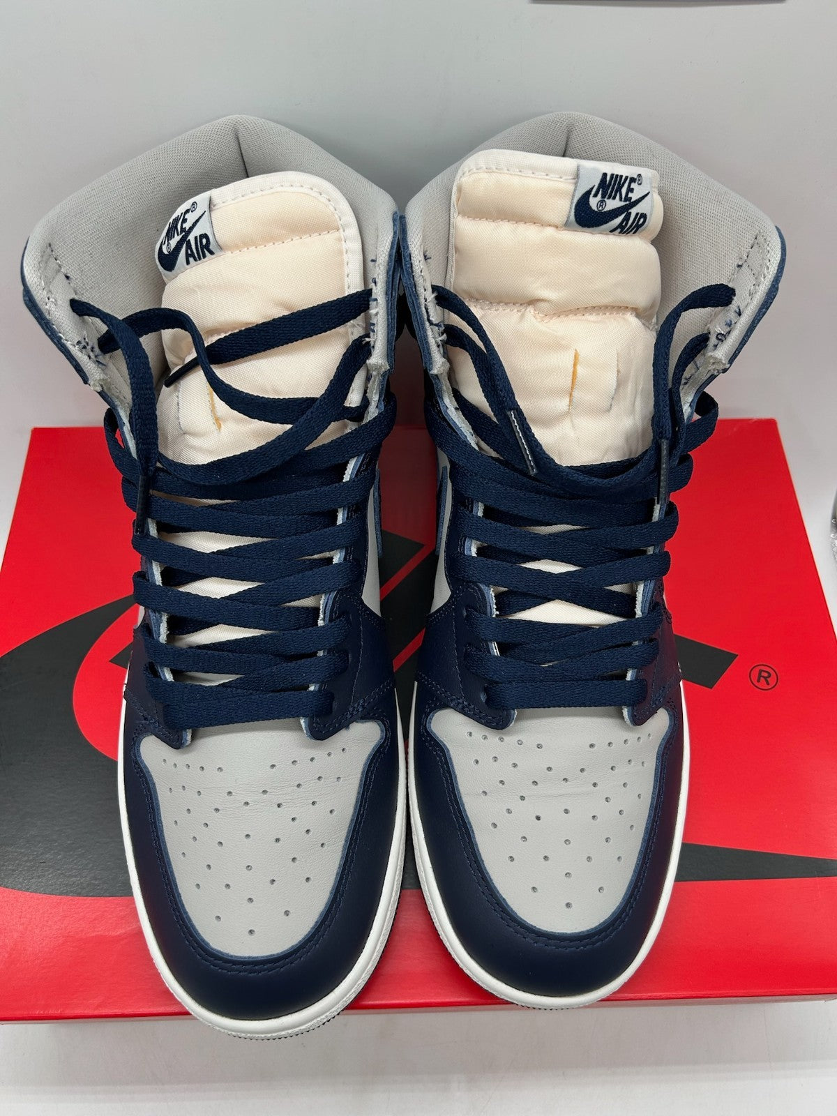 Air Jordan 1 Georgetown Size 10.5 (WITH BOX)