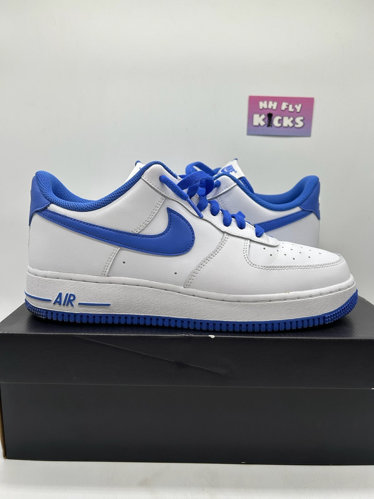 Air Force 1 Low Medium Blue Size 10.5 (WITH BOX)