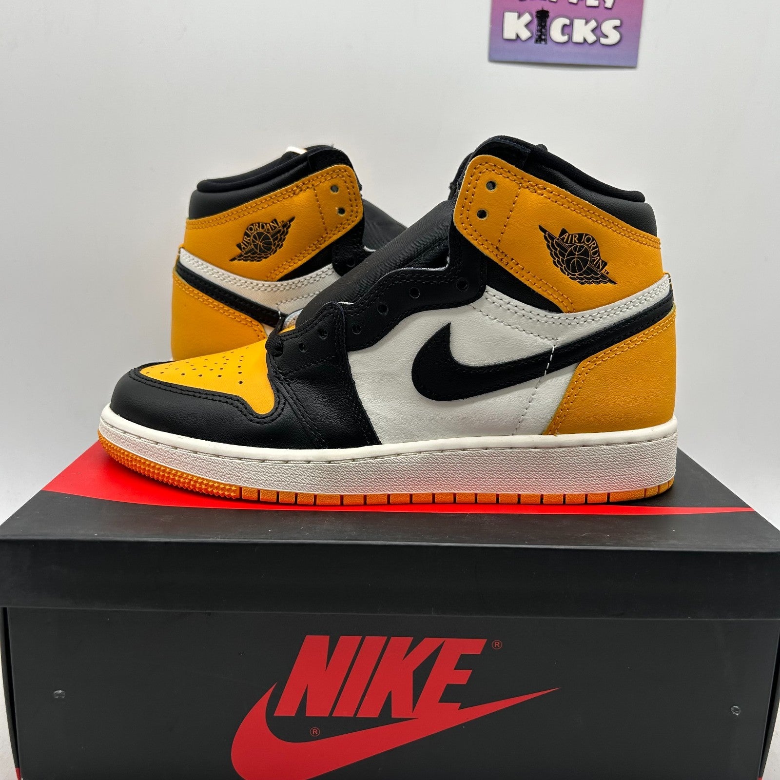 Size 5Y Air Jordan 1 Retro High OG GS Taxi/Black-Sail